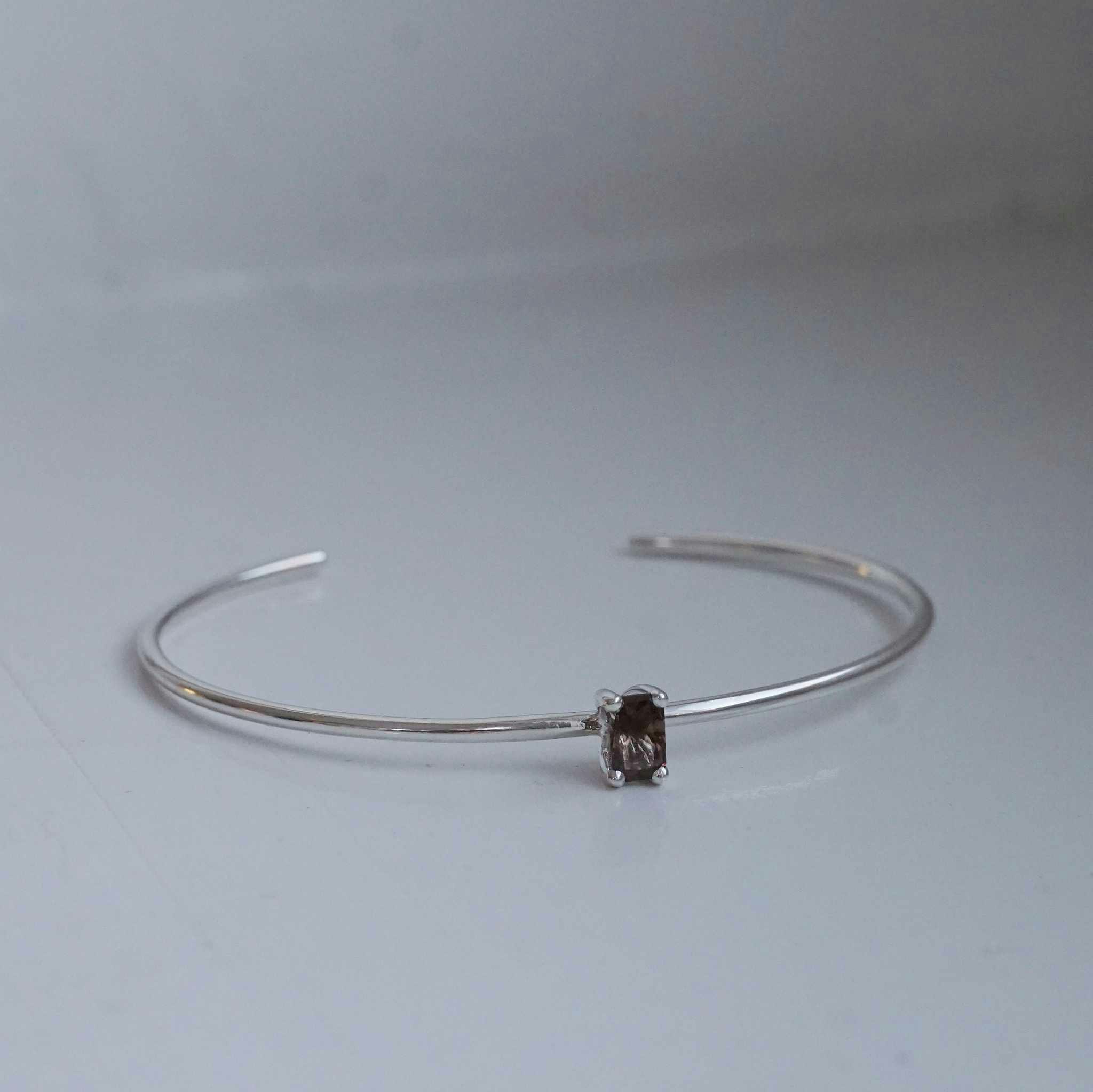 "Hurum" bangle in silver with a Norwegian smokey quartz