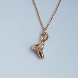 "Chantarelle" in gold