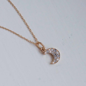 "Pavé sparkle Moon" pendant in 18K gold with grey/white diamonds