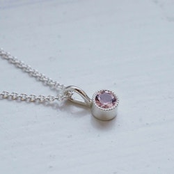 "Twinkle" hänge i silver med en morganit