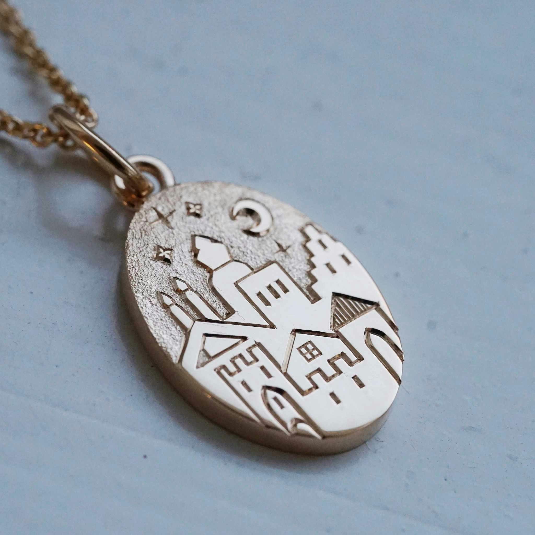 "Visby" pendant with hand engraving