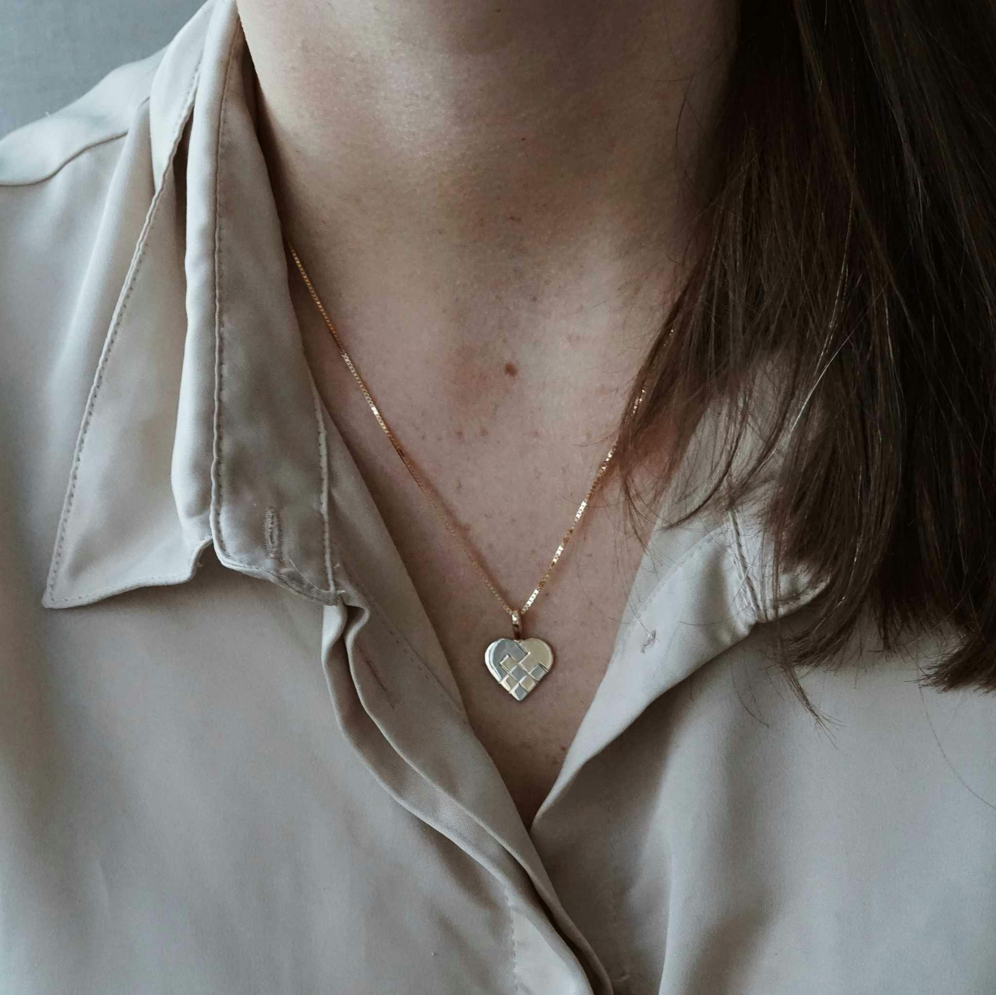 "Christmas Heart" pendant in mixed gold