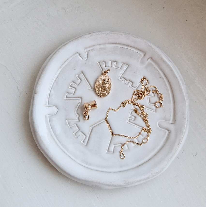 "Ringmuren" jewelry tray white