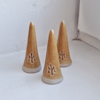 Ring cone ocher