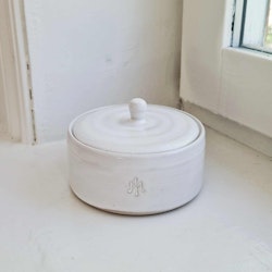 Ceramic jewelry box white
