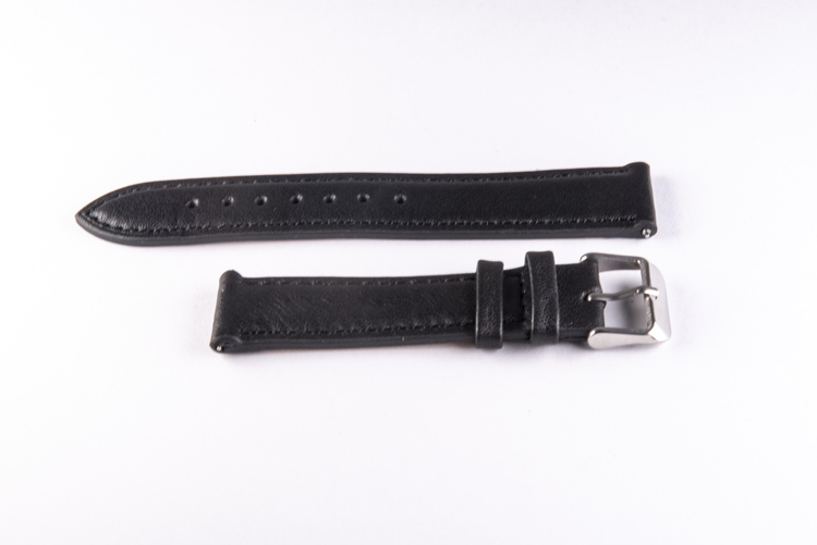 Klockarmband av svart läder med svart söm 20mm