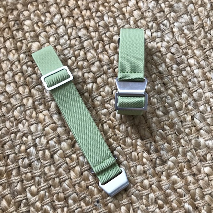 Grönt elastiskt klockarmband