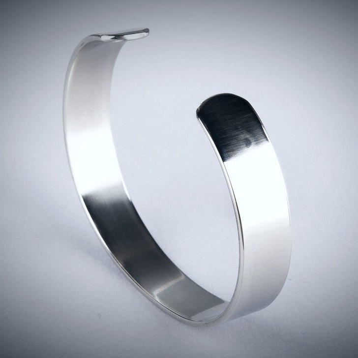 Bracelet in recycled steel