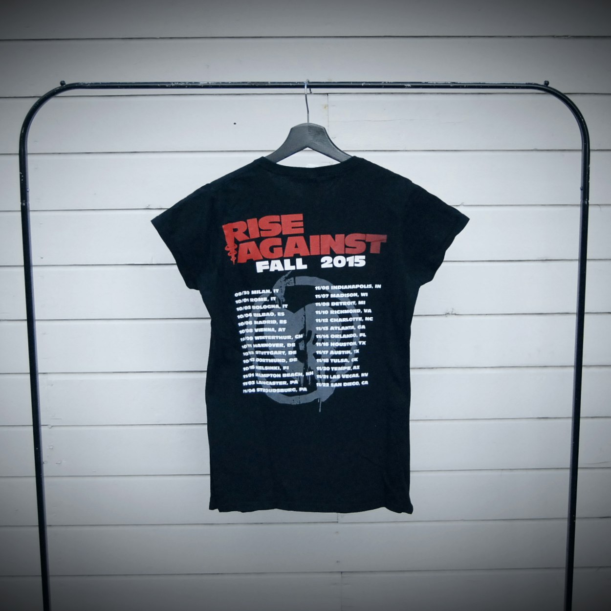 Rise Against "girlie" t-shirt (M) - Ve & fasa | Alternativa kläder och  accessoarer online