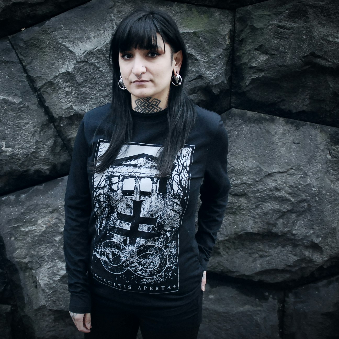 Occultis aperta longsleeve