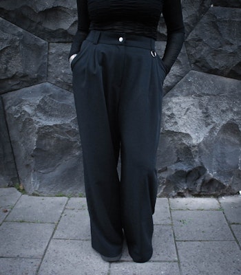 Unchained trousers