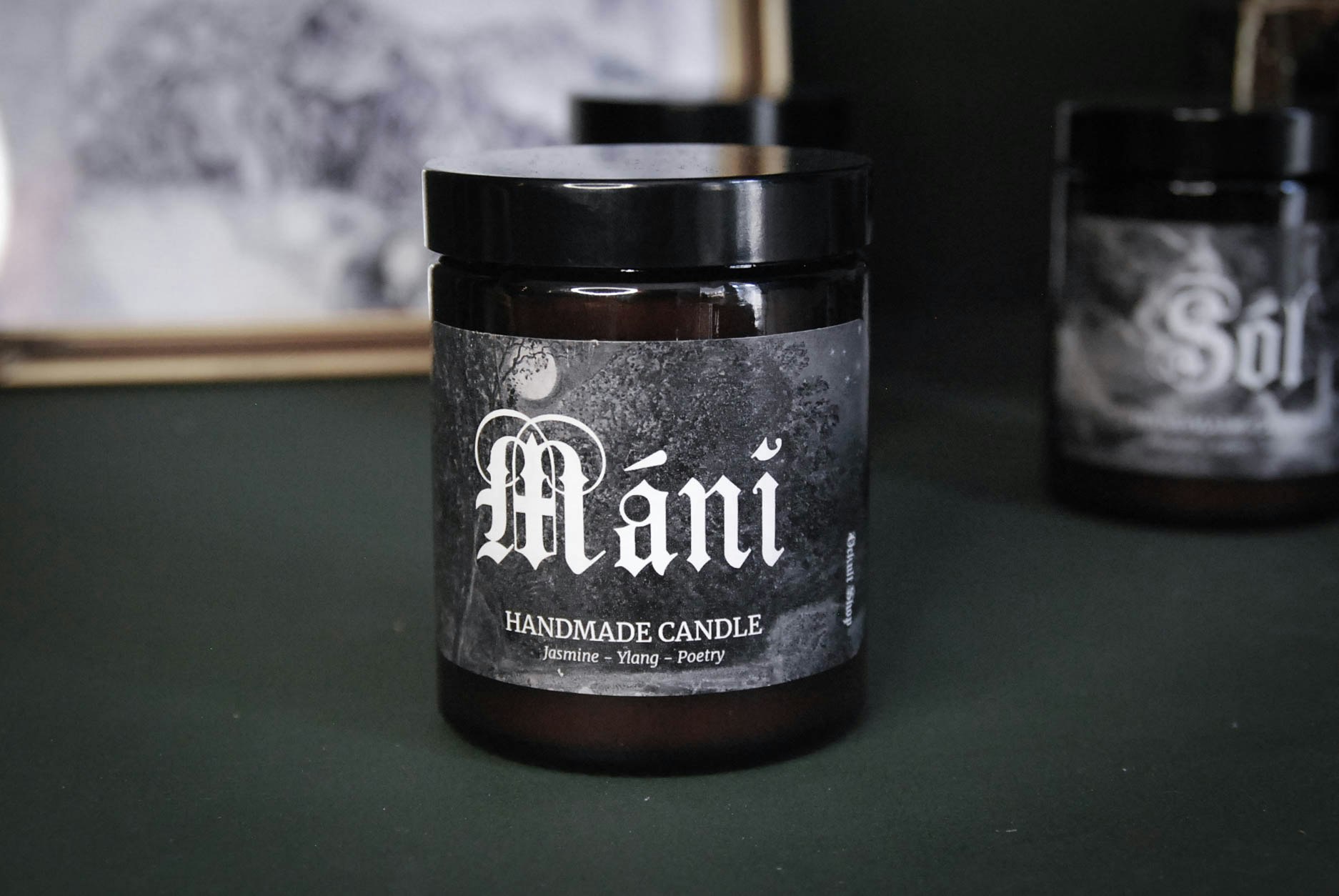 Máni scented candle