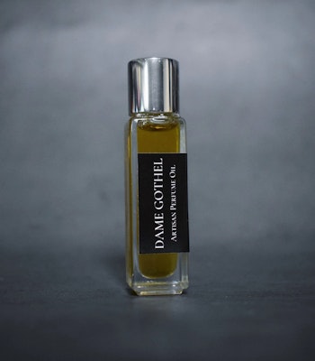 Dame Gothel perfume oil