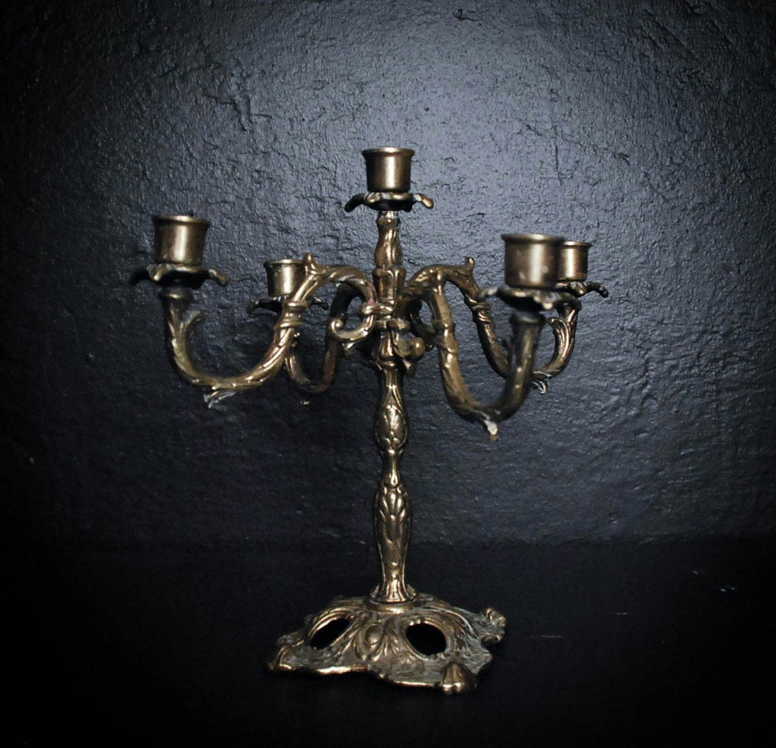 5-armed candelabra details on foot