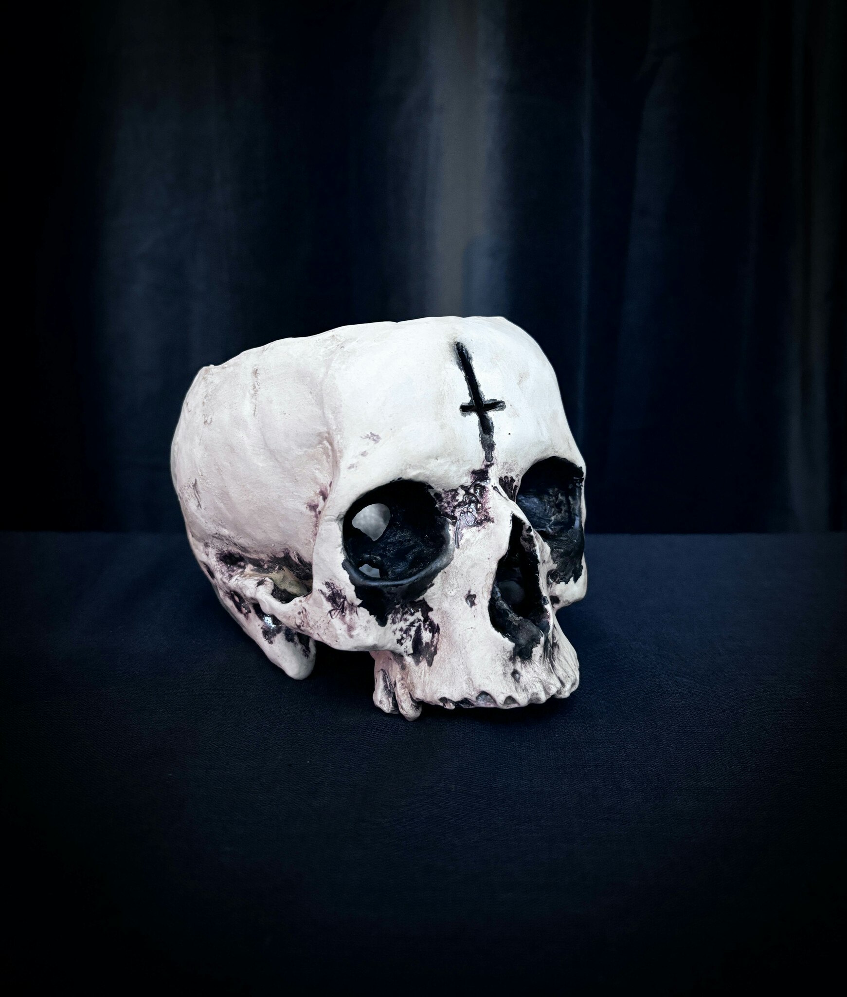 Candle lantern skull patinated with cross