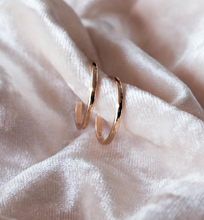 ''Mysk'' Hammered Hoops 18k Red Gold