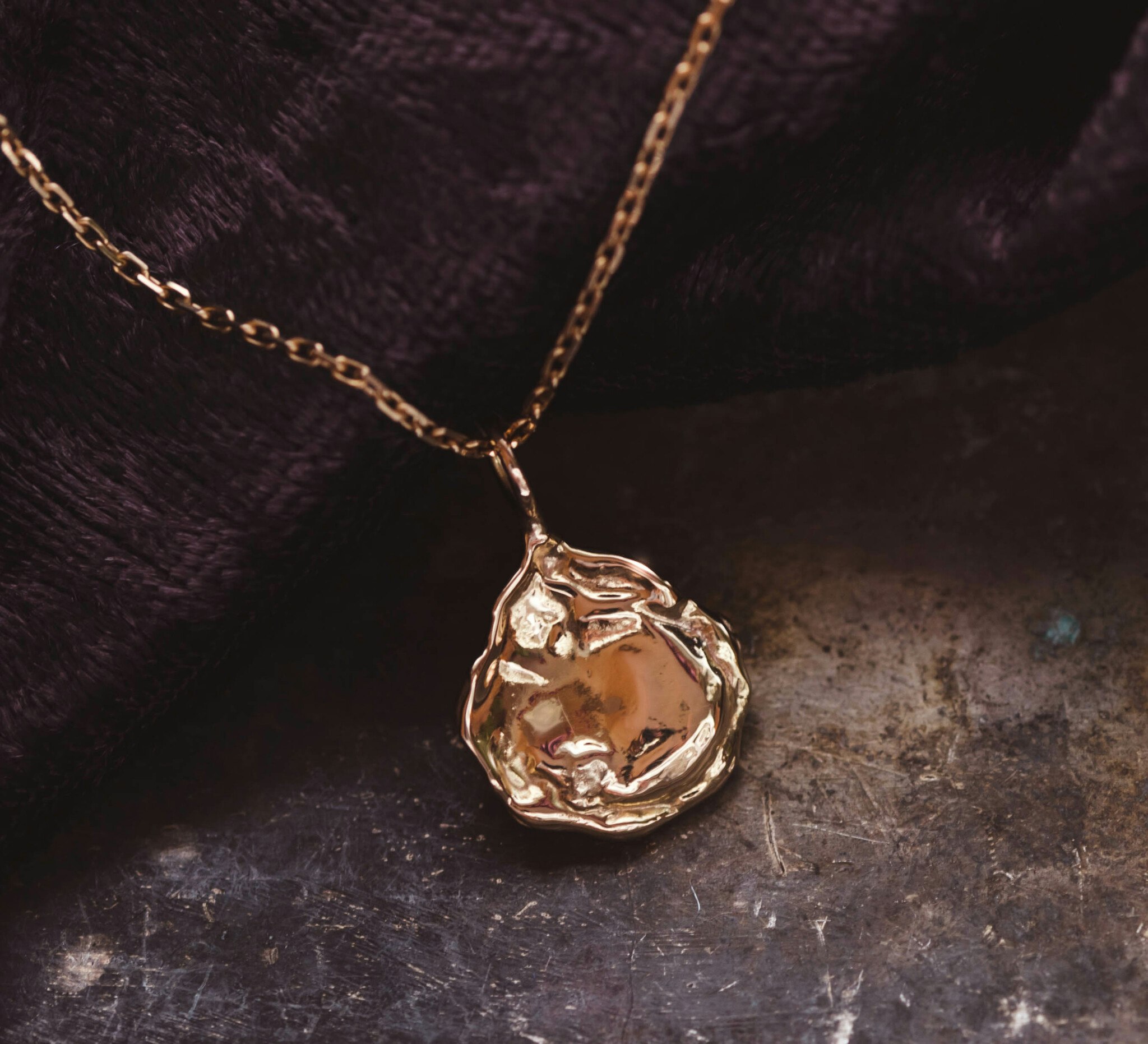 ''Meteorit'' Pendant 18k Yellow Gold