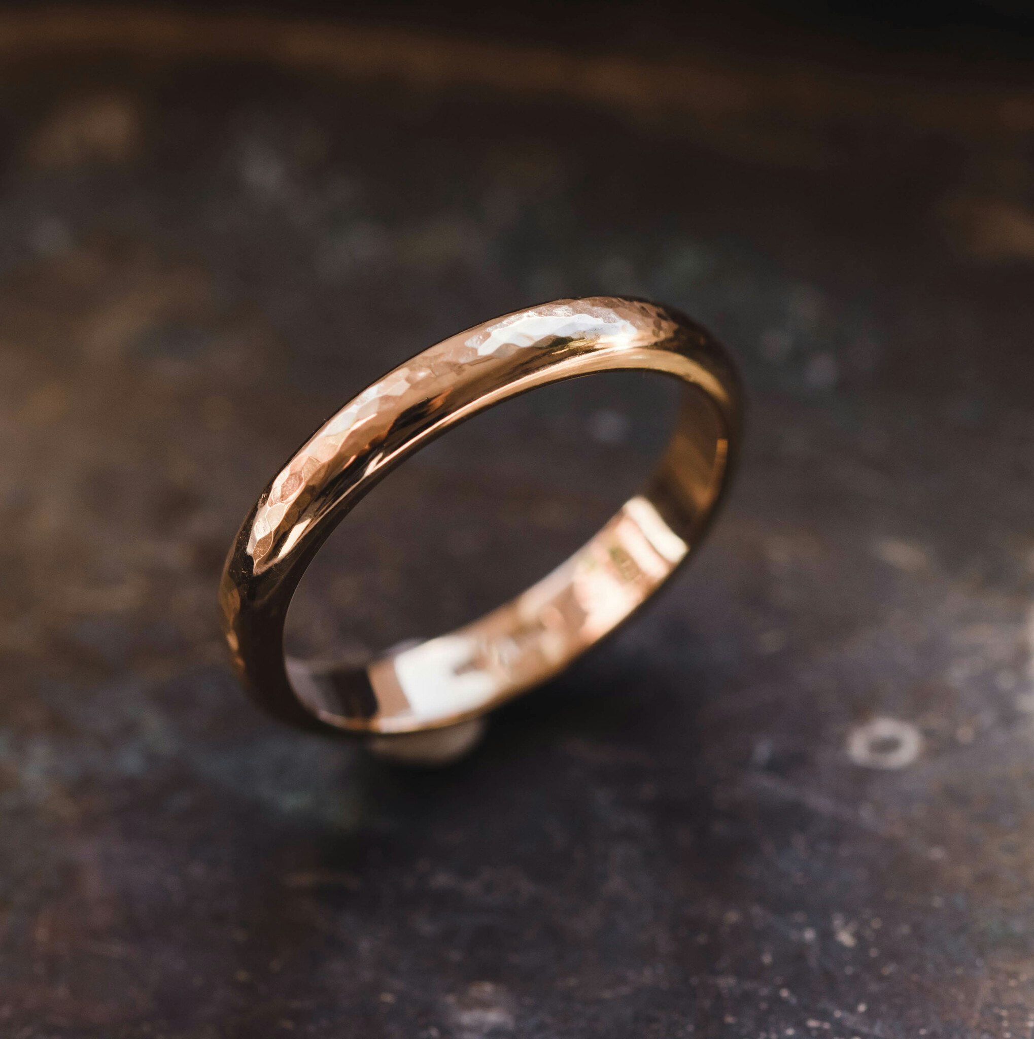 ''Vala'' Hammered 18k red gold ring