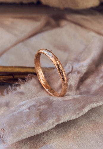''Vala'' Sandcasted 18k Red Gold Ring