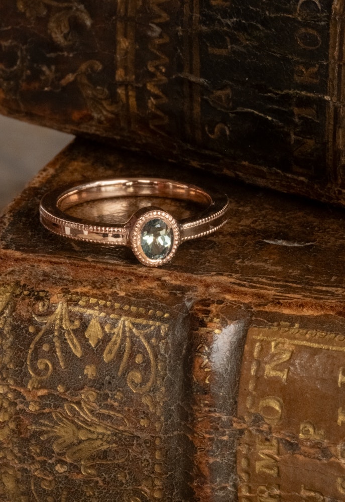 ”Vinterljus” 18k Rose Gold Ring With Sapphire