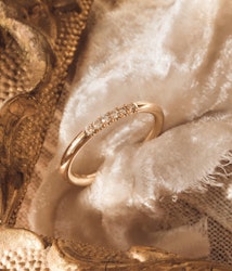 ''Vittra'' Diamond Ring 18k Red Gold