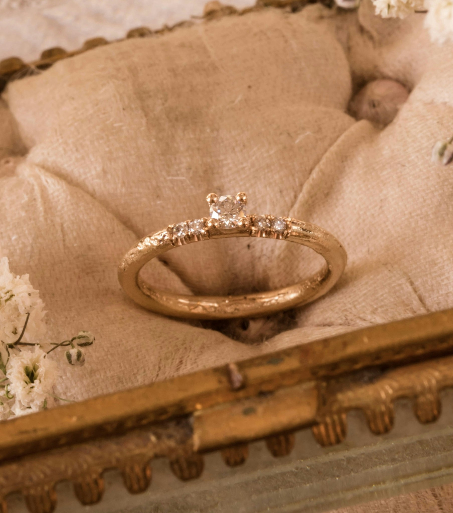 ''Månglöd'' Diamantring 18k Rödguld