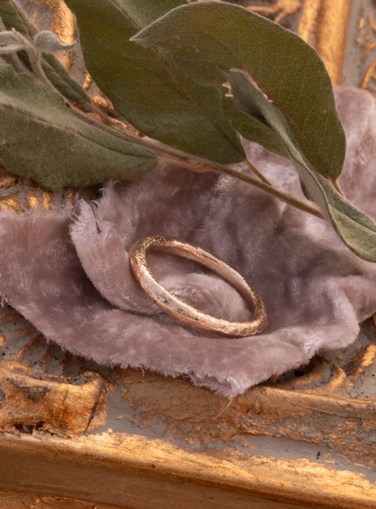 ”Vintergatan” Sandcasted 18k Red Gold Ring