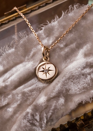 ''Lyckostjärna'' Nr2 18k Red Gold