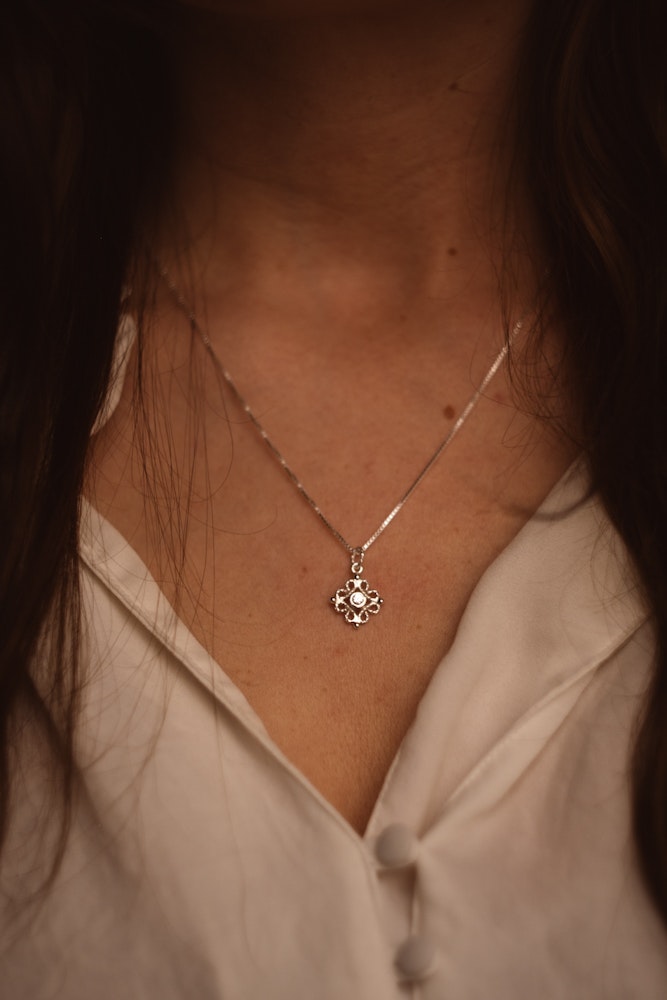 ”Fri” Silver Necklace With A Sapphire