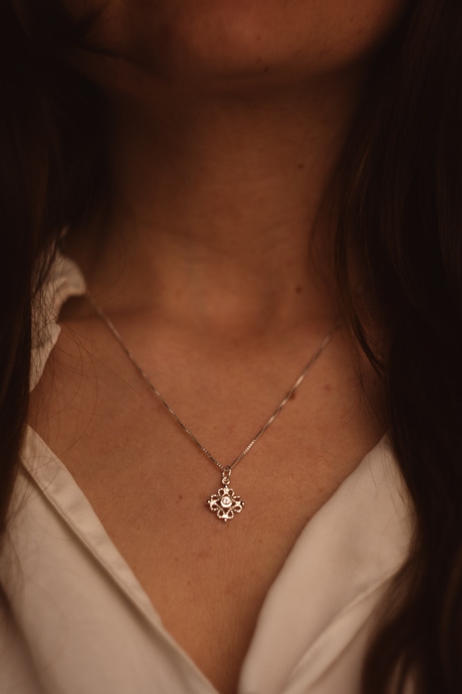 ”Fri” Silver Necklace With A Sapphire