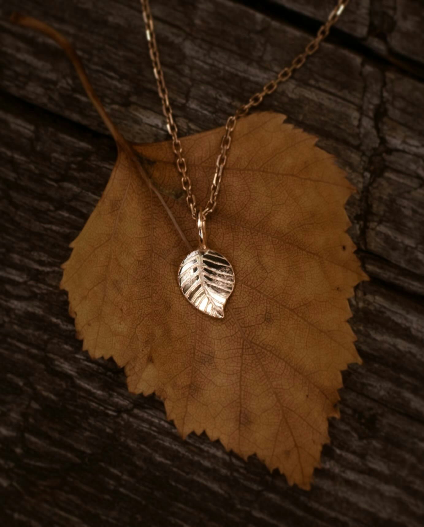 ''Guldlöv'' Pendant 18k Red Gold