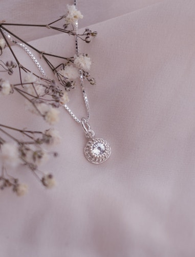 ”Månskir” White Sapphire Silver Necklace