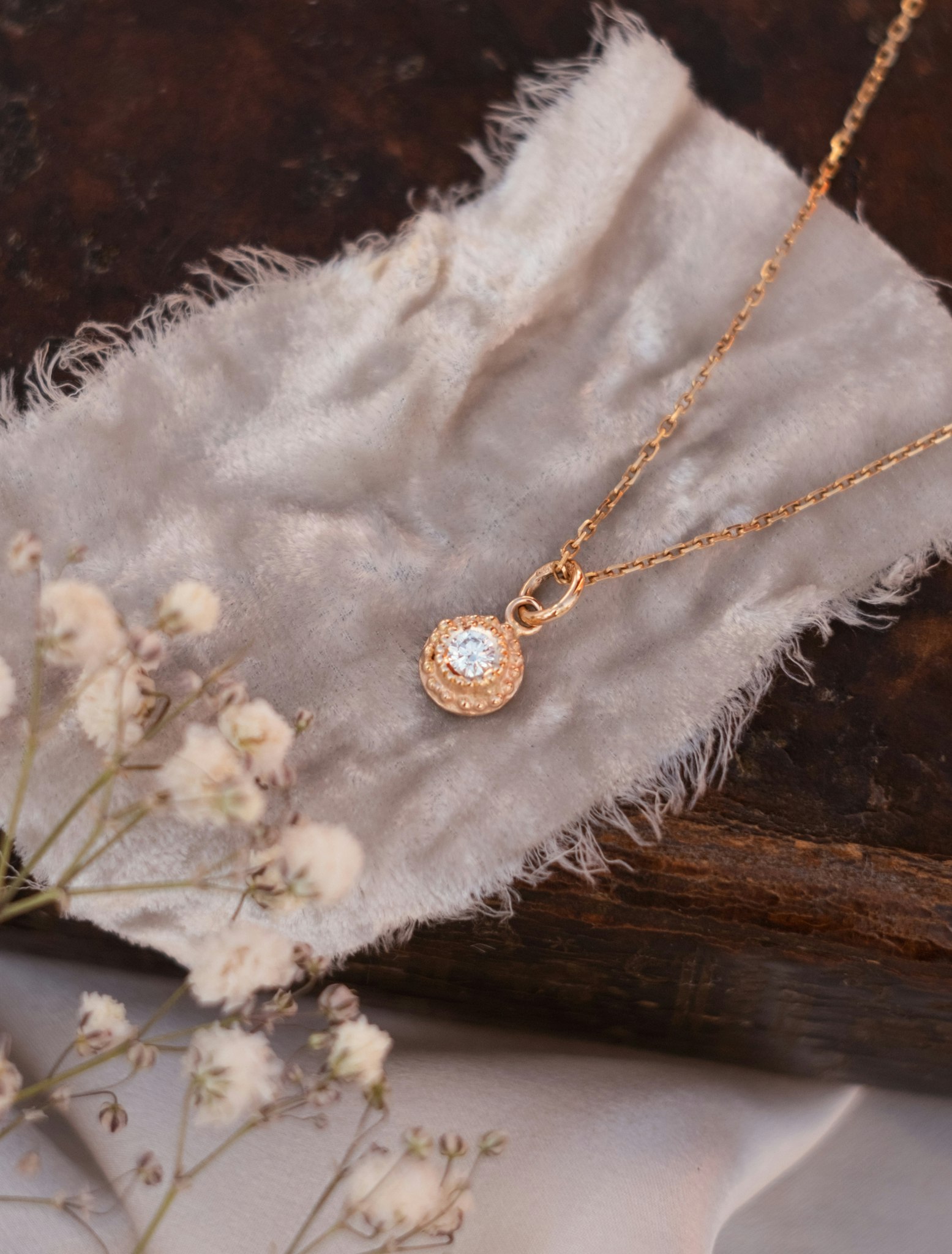 ”Månskir” Diamond Pendant 18k Gold
