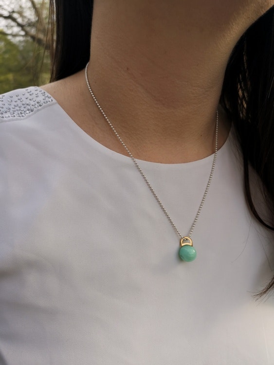 Handmade pendant 18k gold chyrsoprase handgjorda hängsmycke guld krysopras