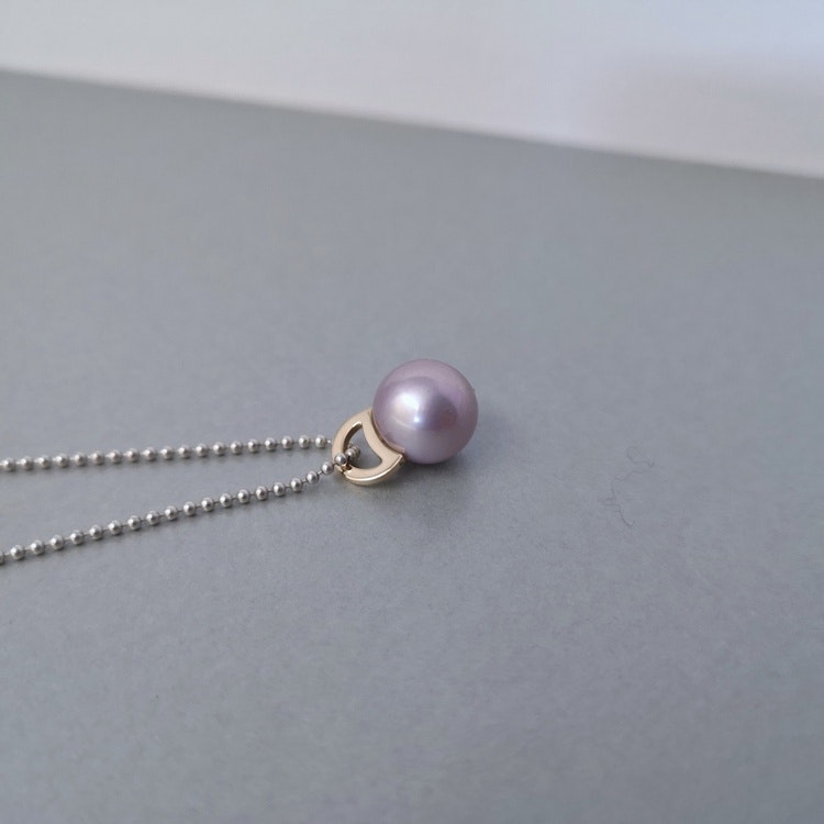 Handmade pendant 18k gold freshwater pearl handgjorda hängsmycke guld pärla