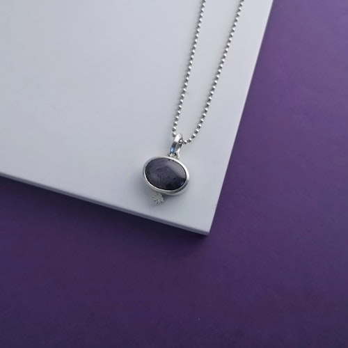 Stella Pendant in Silver with Star Sapphire