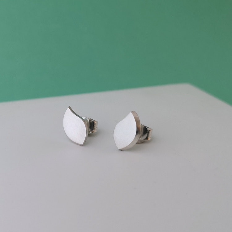 Petal Shadow Stud Earrings in Silver - Julia Lombardi Jewelry