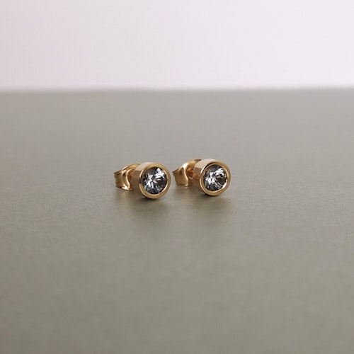 Adamas Earrings 18k Gold with Spinel