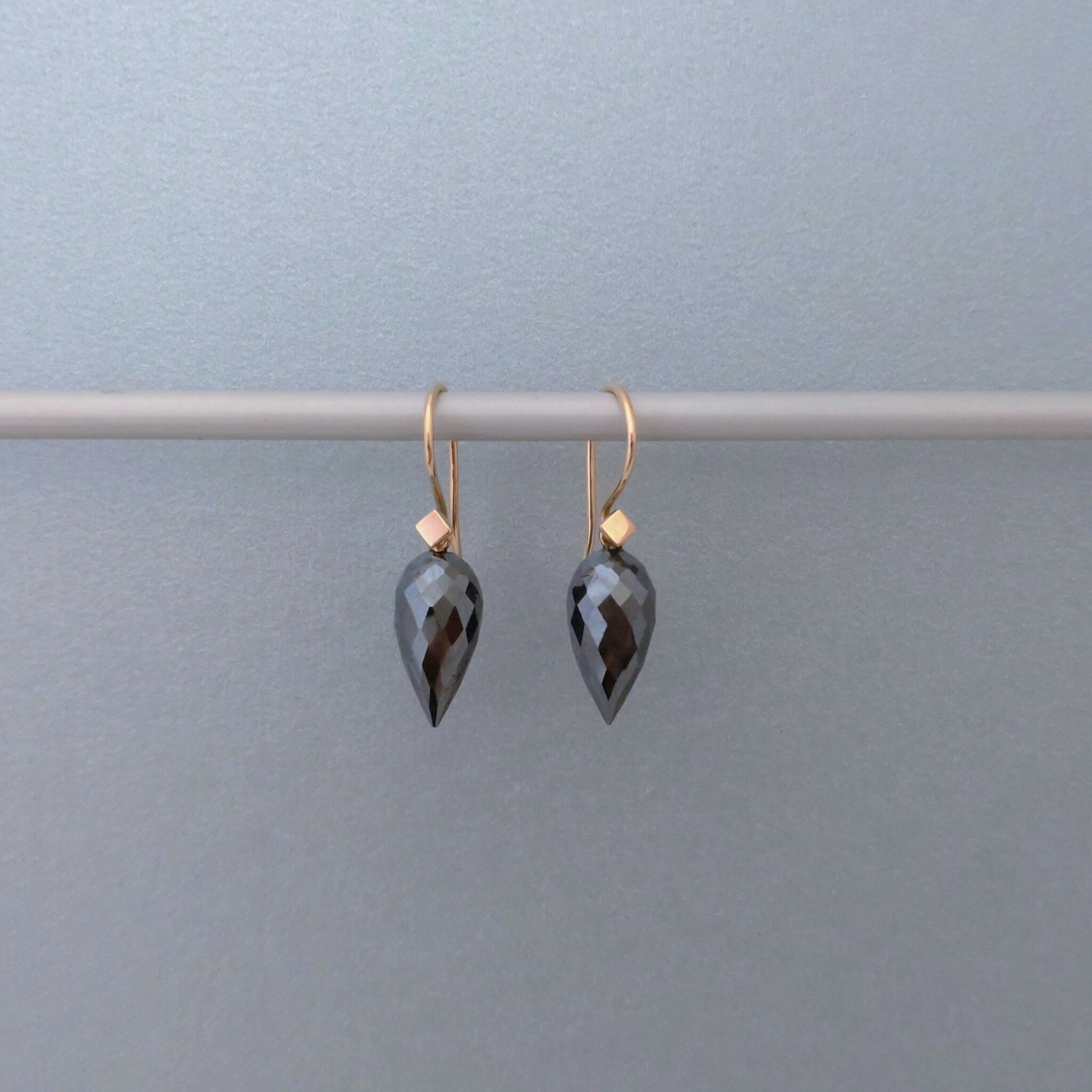 Tetra Hematite Points