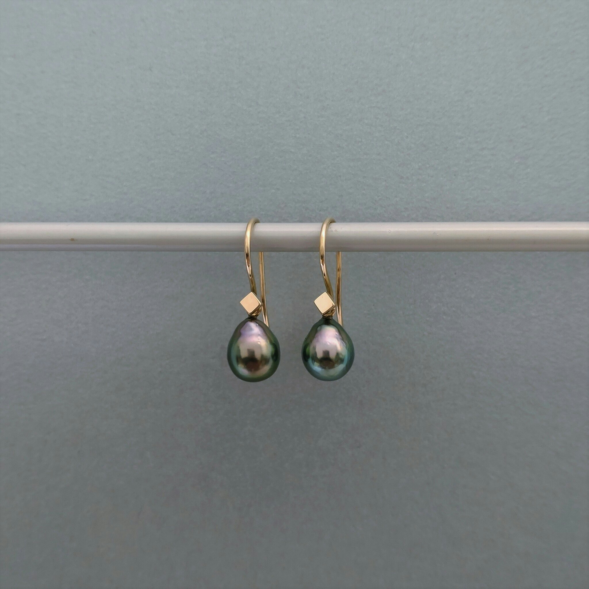 Tetra Tahiti Peacock Pearls
