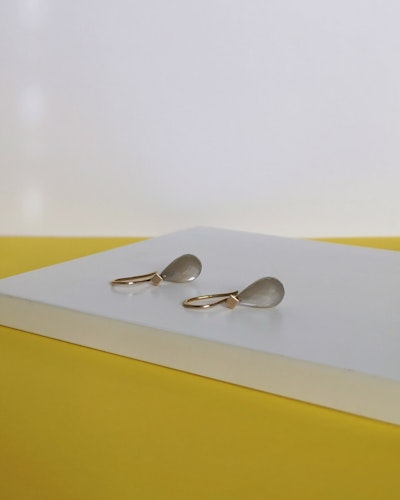 Tetra Gray Moonstone Drops