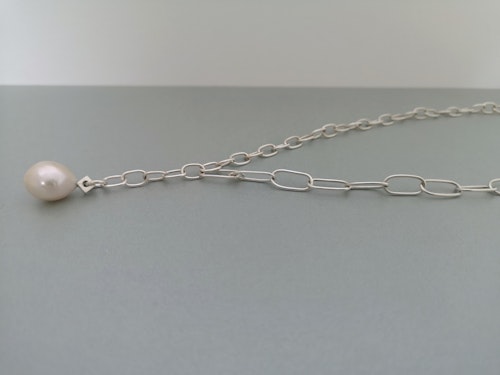 Tessella Chain with Freshwater Pearls