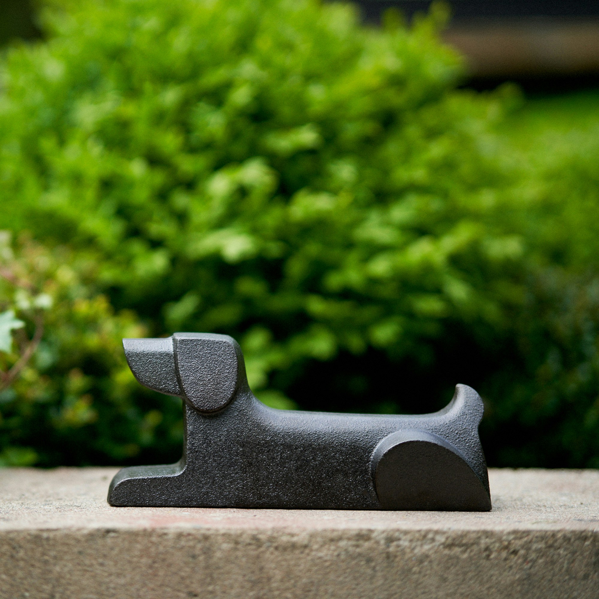 "The Nobel Dog" door stop in in black patinated cast iron.