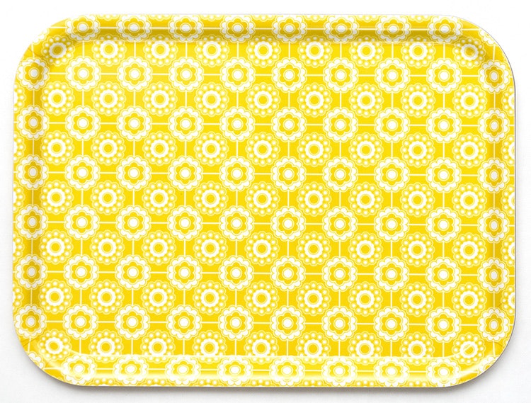 Flowerpower, liten rektangulär bricka gul - Från A till O