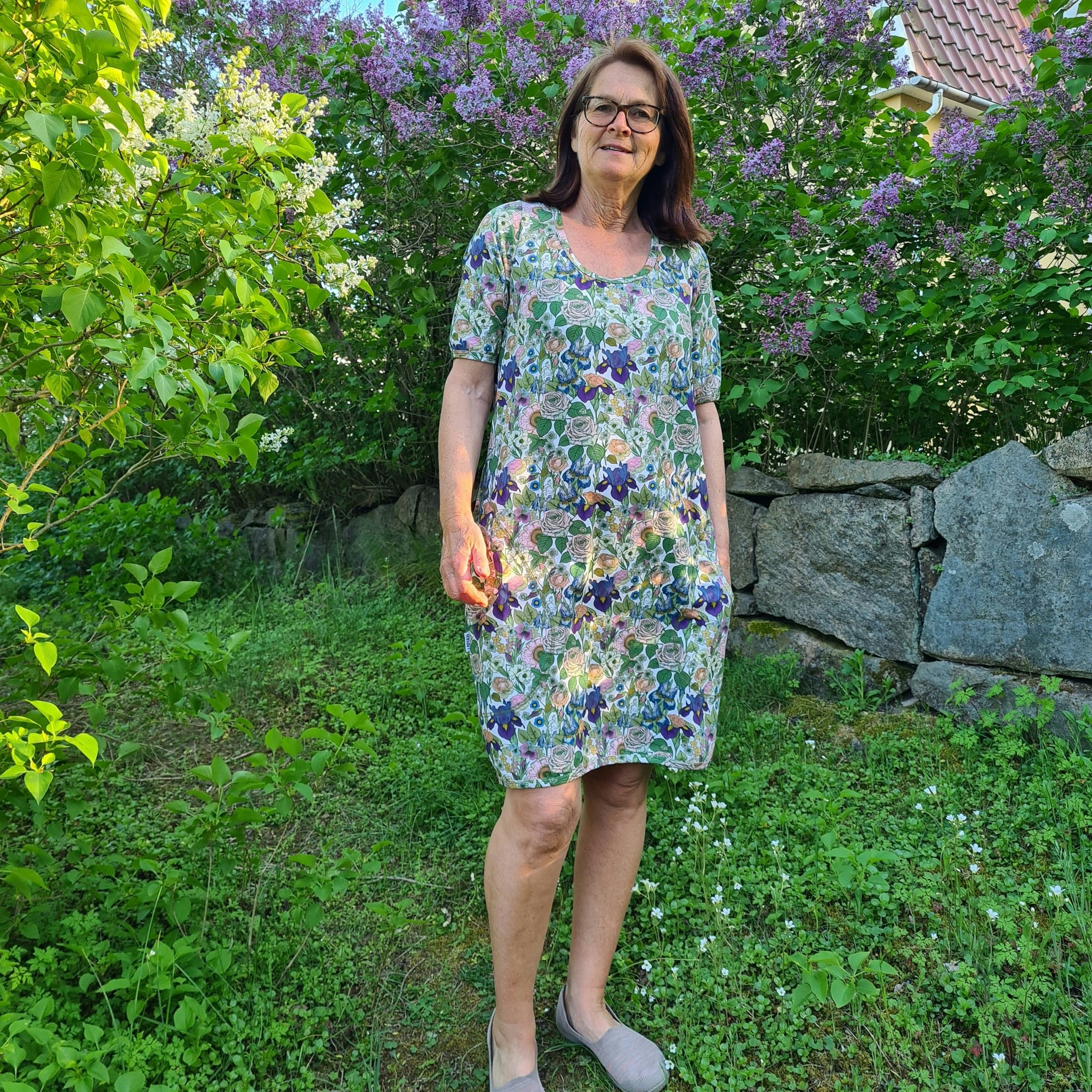 LADYJEN-KLÄNNING - Blommig