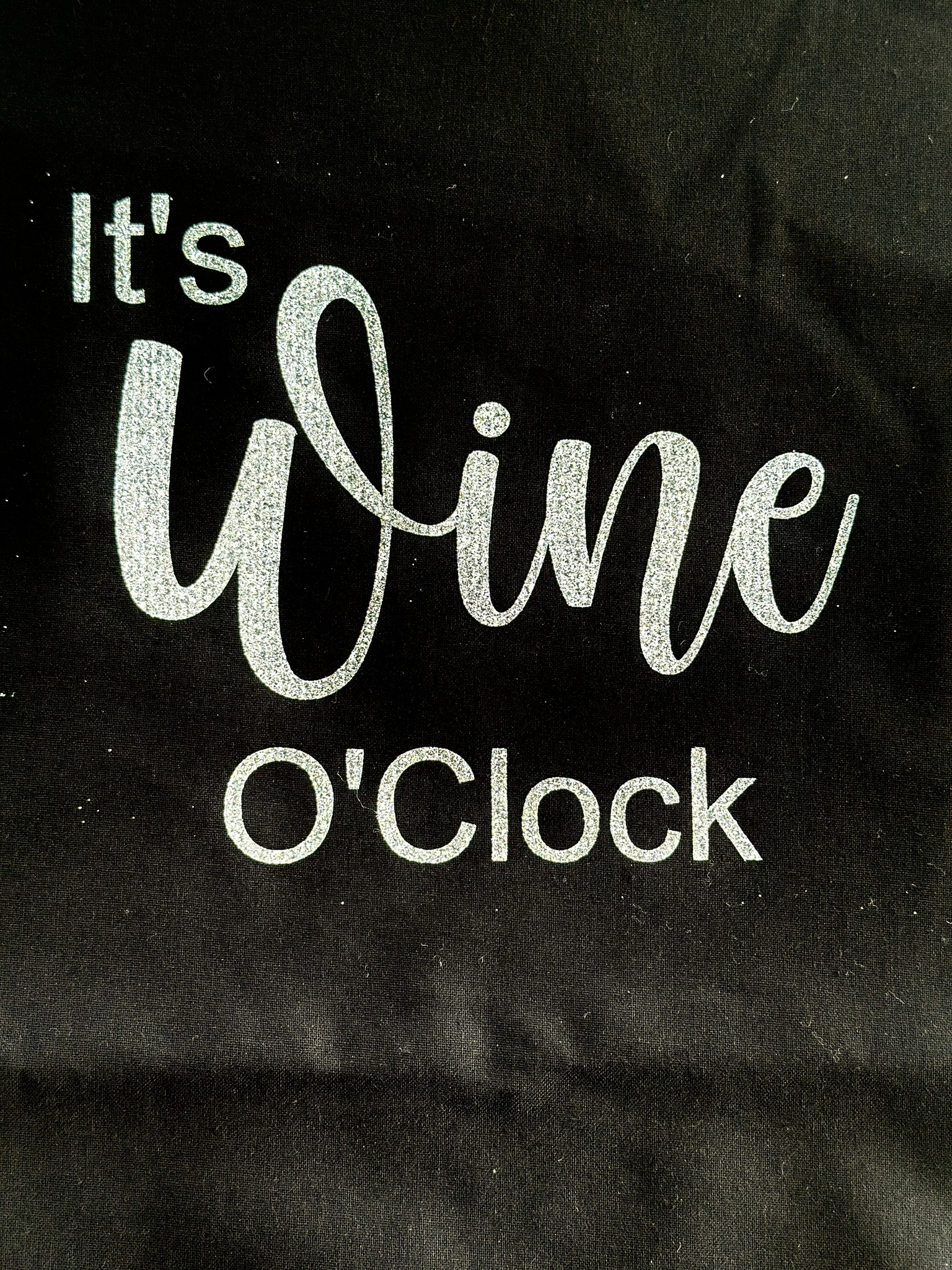 It's Wine O'Clock tygpåse svart/silverglitter