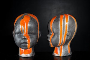 Orange rinnande / Orange running