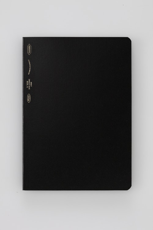 Stálogy 018 1/2 Year Notebook [B6] Svart