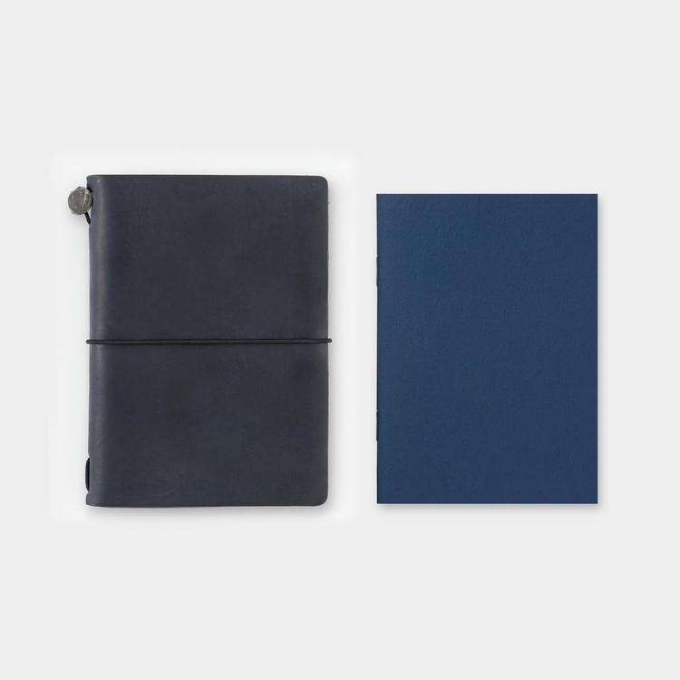 Traveler’s Company Traveler's notebook - 001 Lined Notebook, Passport Size