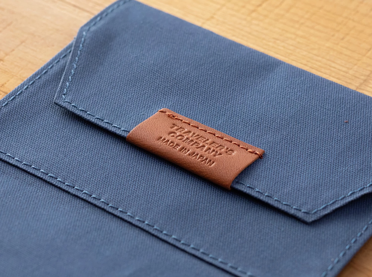 Traveler’s Company Traveler's notebook - Cotton Zipper Case Blue, Passport Size (B-Sides & Rarities)